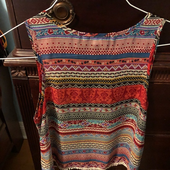 Top - Picture 2 of 2